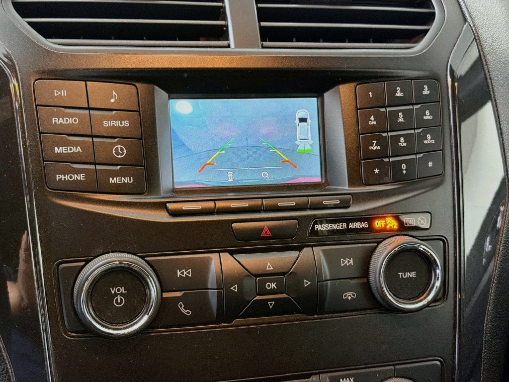 Used 2019 Ford Explorer XLT FWD image 15