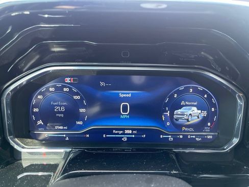 Used 2025 Chevrolet Silverado 1500 LT AWD/4WD image 7