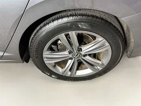 Used 2024 Volkswagen Jetta SE FWD image 25