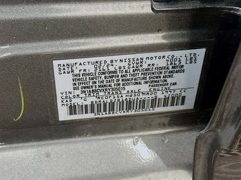 Used 2024 Nissan Sentra SV FWD image 12