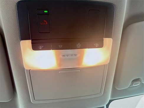 Certified 2023 Nissan Rogue SV image 18