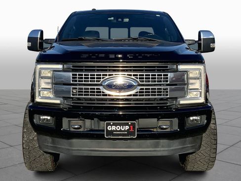 Used 2017 Ford F250 Platinum w/ Platinum Ultimate Package image 3