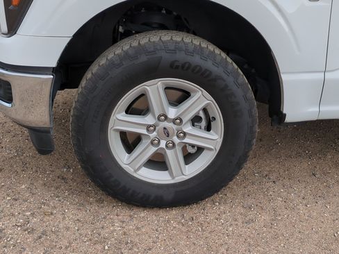 Used 2025 Ford F150 Lariat AWD/4WD image 12