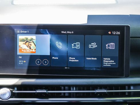 Used 2025 Hyundai Santa Cruz SE FWD image 14
