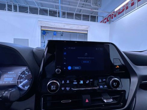 Used 2024 Toyota RAV4 LE image 24