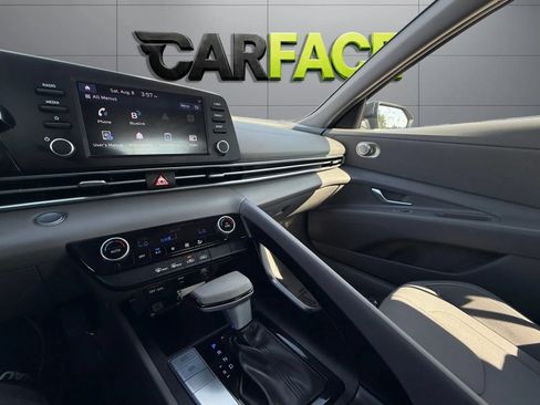 Used 2023 Hyundai Elantra SEL FWD image 34