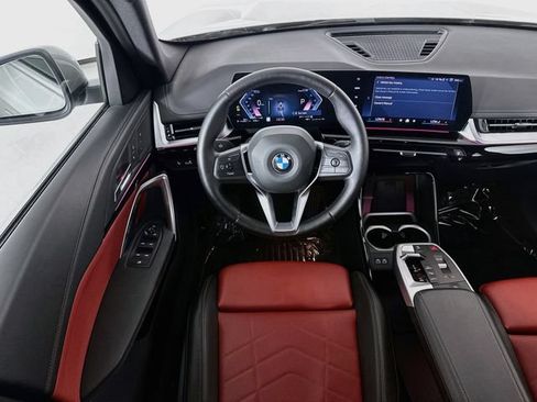 Used 2025 BMW X1 xDrive28i AWD/4WD image 22