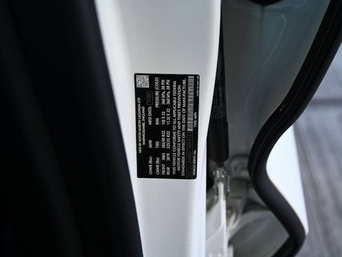 Used 2021 Aston Martin DBX AWD/4WD image 46