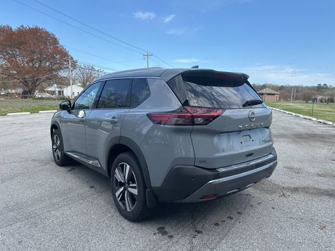 Used 2023 Nissan Rogue SL image 7