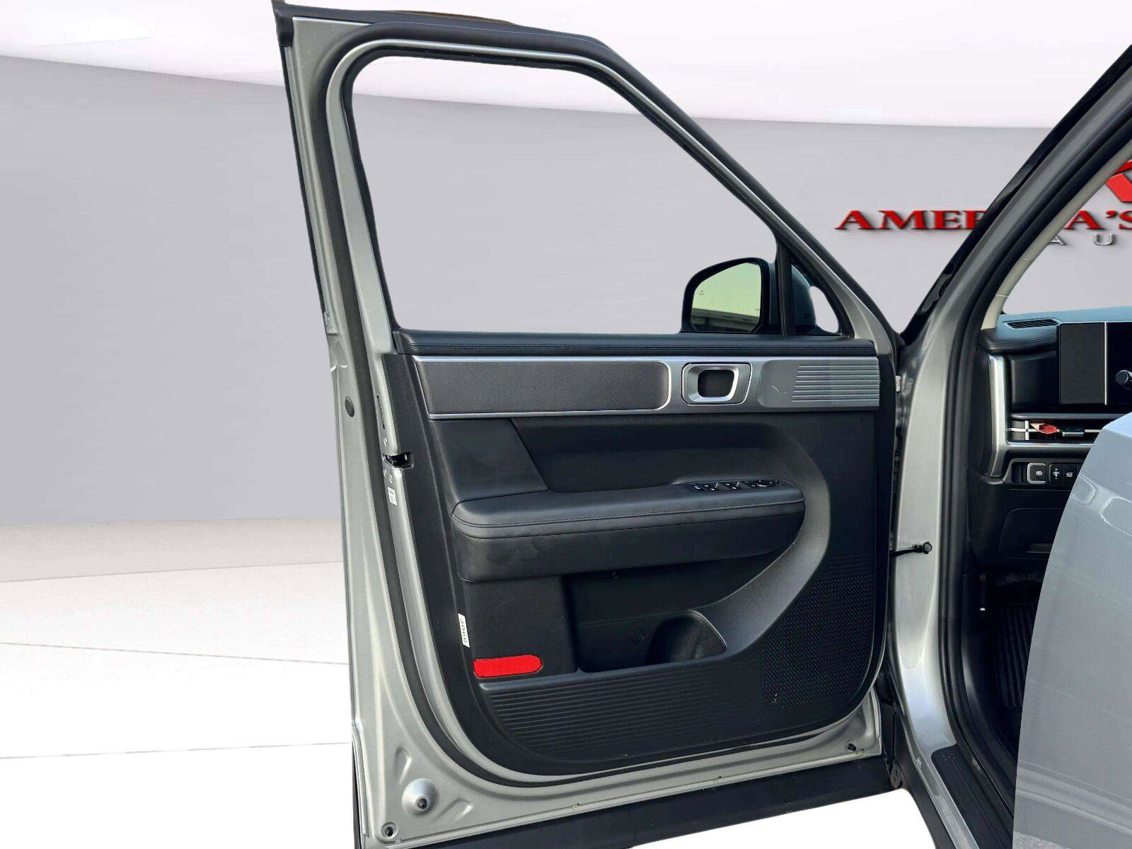 Used 2026 Hyundai Santa Fe SEL FWD image 17