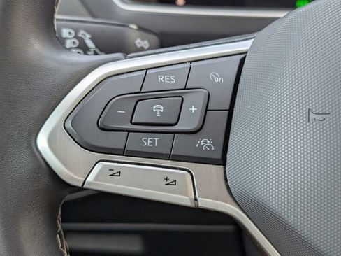 Used 2022 Volkswagen Tiguan SE image 24