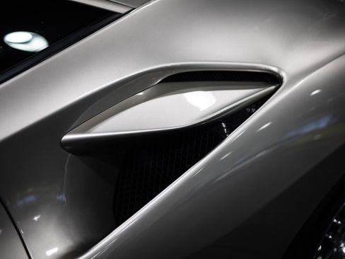 Used 2021 Ferrari F8 Tributo image 28