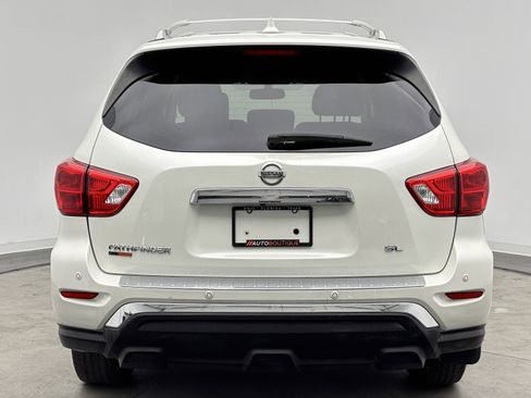 Used 2019 Nissan Pathfinder SL w/ Cargo Package image 7