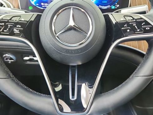 Used 2022 Mercedes-Benz EQS 450+ Sedan image 40