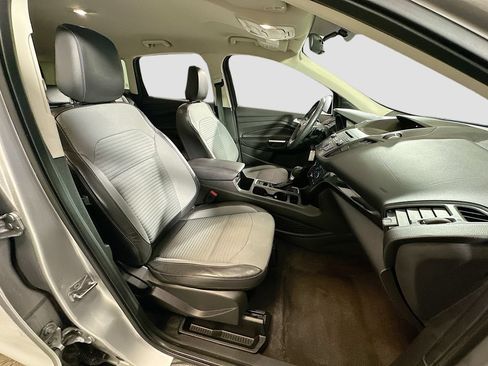 Used 2018 Ford Escape SE w/ SE Sport Appearance Package FWD image 26