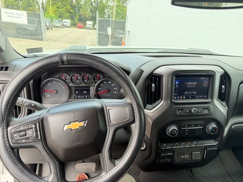 Used 2024 Chevrolet Silverado 2500 Custom w/ Custom Value Package AWD/4WD image 5
