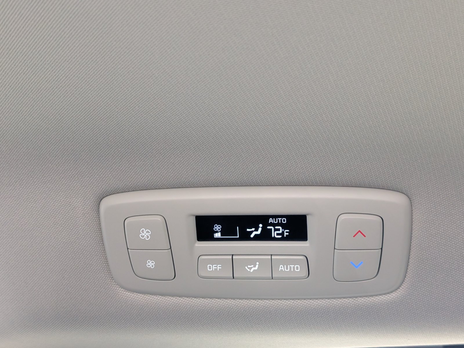 Used 2026 Kia Carnival SX w/ SX Dark Edition Package FWD image 20