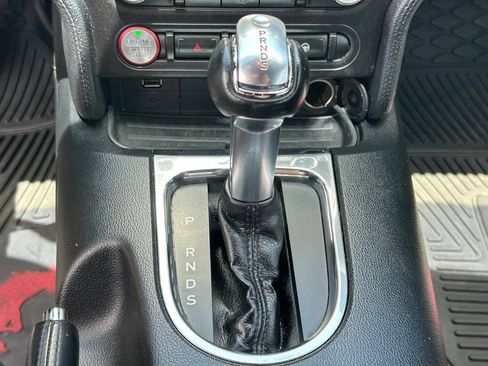 Used 2018 Ford Mustang Coupe RWD image 32