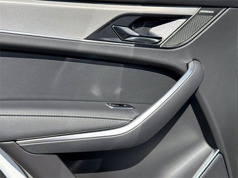 New 2025 Jaguar F-PACE R-Dynamic S image 11