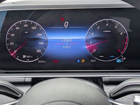 Used 2025 Mercedes-Benz GLE 350 4MATIC w/ AMG Line Exterior image 32