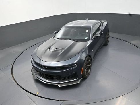 Used 2020 Chevrolet Camaro SS RWD image 22