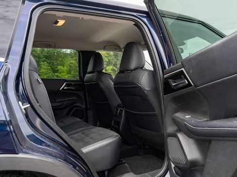 Used 2022 Mitsubishi Outlander SE AWD/4WD image 14