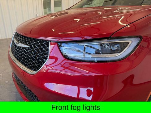 New 2026 Chrysler Pacifica Select image 9