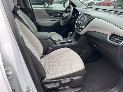 Used 2020 Chevrolet Equinox LS w/ LS Convenience Package image 39