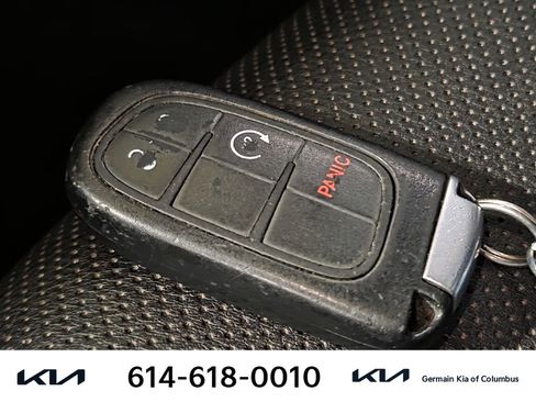 Used 2016 RAM 1500 Laramie w/ Convenience Group AWD/4WD image 34
