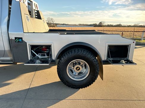 Used 2023 Chevrolet Silverado 3500 High Country w/ Safety Package II image 23