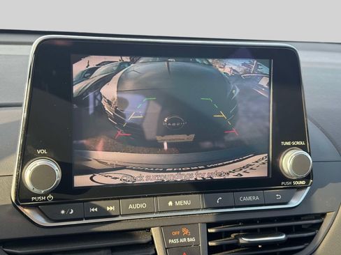 Used 2025 Nissan Altima 2.5 S FWD image 26