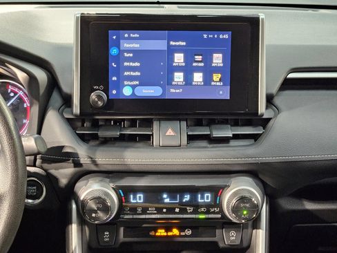 Used 2024 Toyota RAV4 XLE FWD image 16