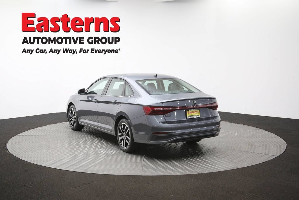 Used 2025 Volkswagen Jetta SE FWD image 63