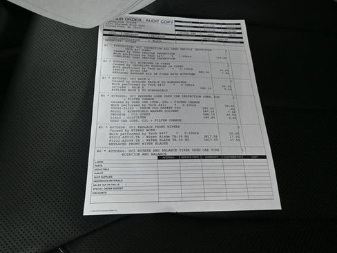 Used 2026 Chrysler Pacifica Limited FWD image 5