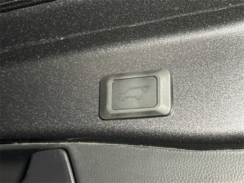 New 2025 Toyota RAV4 XLE image 7