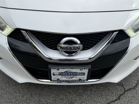 Used 2016 Nissan Maxima SR image 34