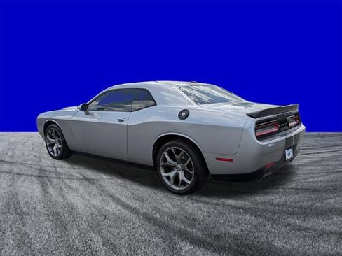 Used 2017 Dodge Challenger SXT RWD image 6