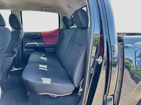 Used 2021 Toyota Tacoma SR5 RWD image 22