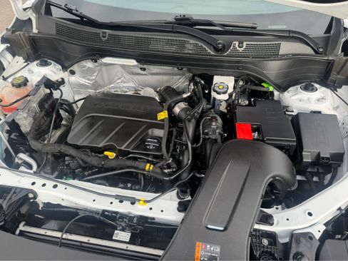 Used 2024 Chevrolet Trax RS w/ Driver Confidence Package image 16