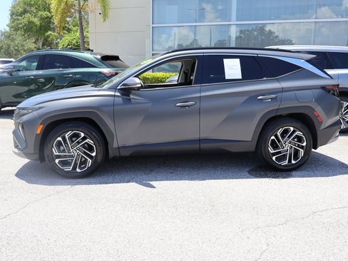 Used 2025 Hyundai Tucson Limited FWD image 6