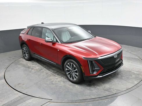 New 2025 Cadillac Lyriq Sport image 33