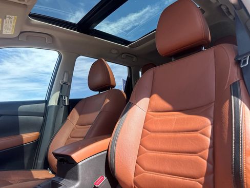 Certified 2017 Nissan Rogue SL w/ SL Premium Package AWD/4WD image 39
