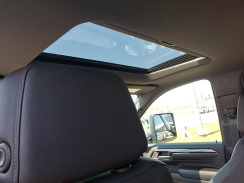 Used 2024 GMC Sierra 3500 AT4 w/ AT4 Premium Plus Package image 21