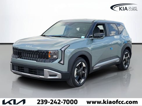 New 2027 Kia Seltos S FWD image 3