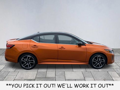 Used 2025 Nissan Sentra SR FWD image 8