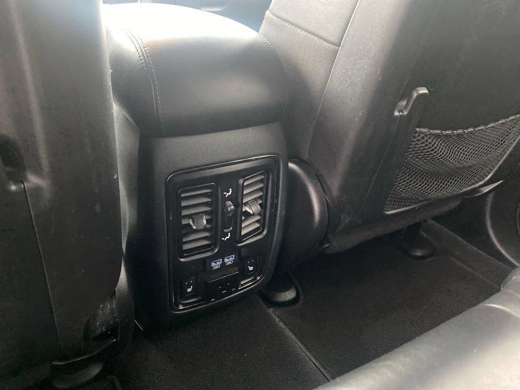 Used 2020 Jeep Grand Cherokee Limited w/ Luxury Group II RWD image 51