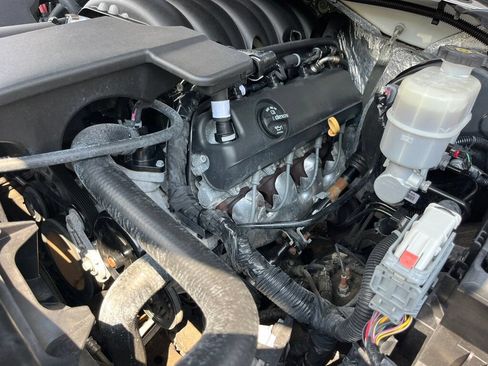 Used 2018 Chevrolet Tahoe Premier AWD/4WD image 43