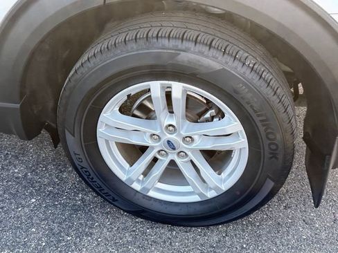 Certified 2023 Ford Explorer XLT w/ Equipment Group 202A AWD/4WD image 6