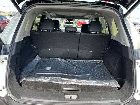Used 2023 Nissan Rogue SL w/ SL Premium Package AWD/4WD image 7