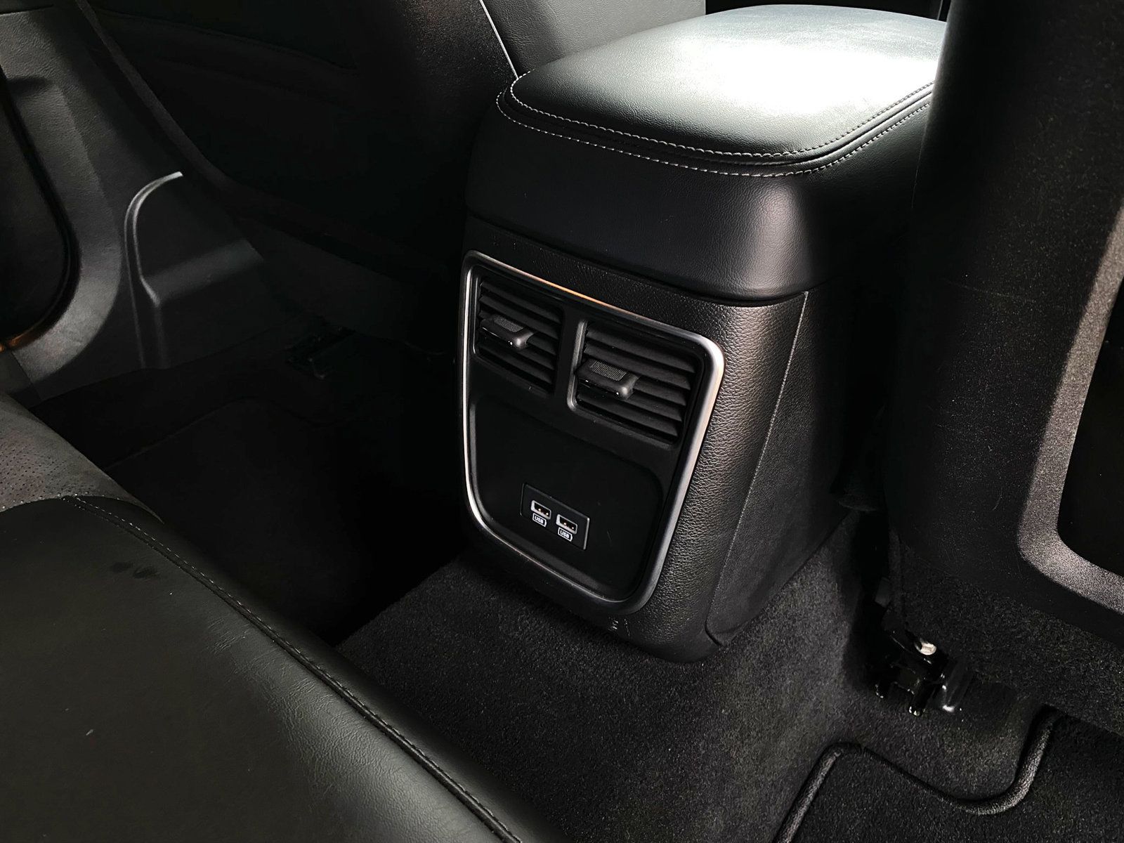 Used 2023 Dodge Charger GT w/ Plus Group AWD/4WD image 27